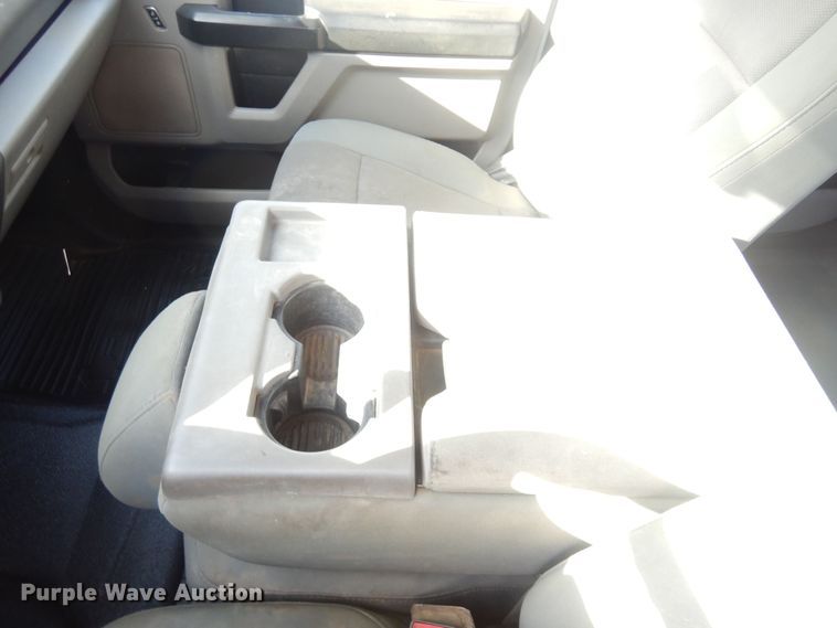 image for item KD9210 2018 Ford F250 Super Duty  Crew Cab pickup truck