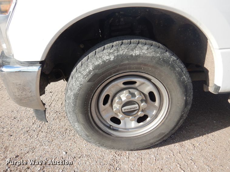 image for item KD9210 2018 Ford F250 Super Duty  Crew Cab pickup truck