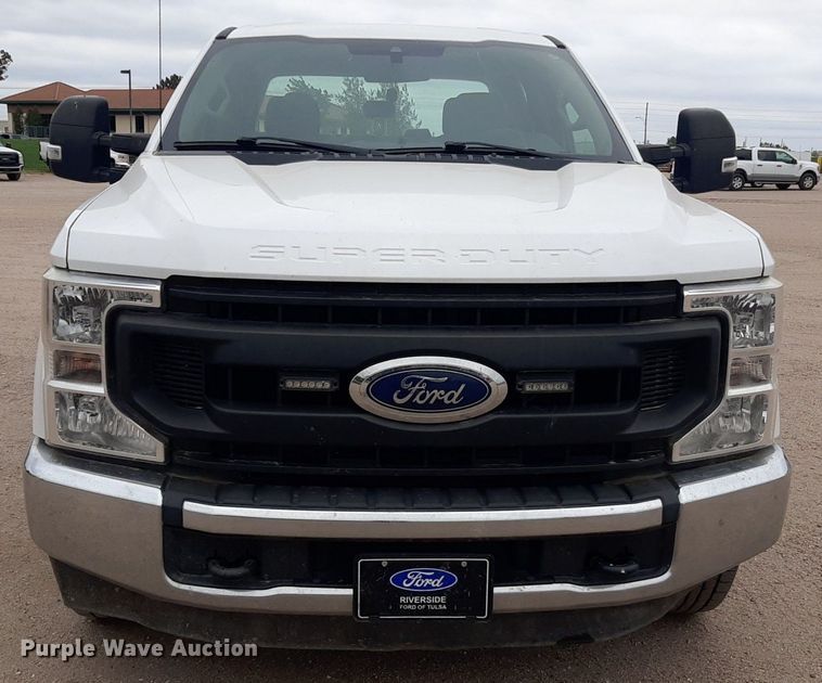 image for item KD9211 2020 Ford F250 Super Duty  Crew Cab pickup truck
