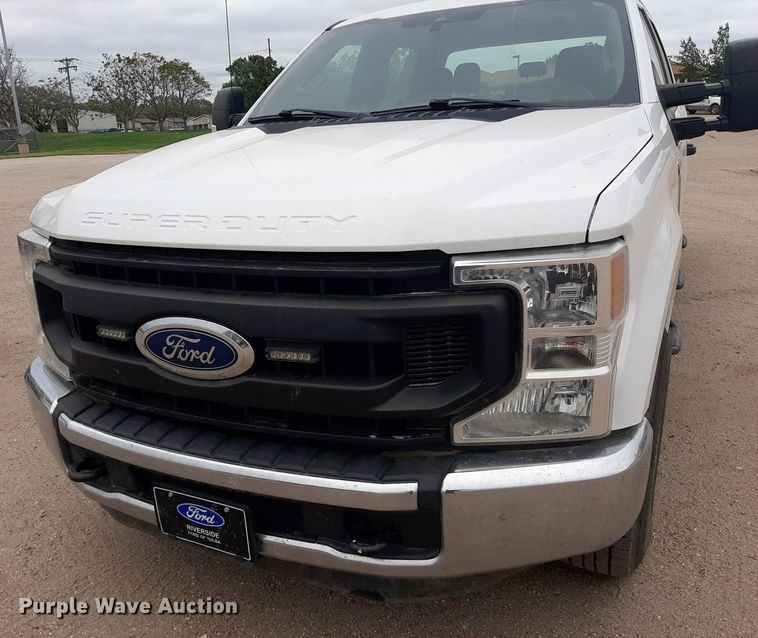 image for item KD9211 2020 Ford F250 Super Duty  Crew Cab pickup truck