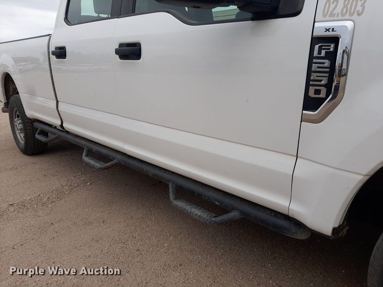 image for item KD9211 2020 Ford F250 Super Duty  Crew Cab pickup truck