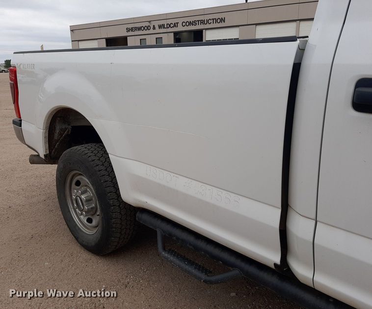 image for item KD9211 2020 Ford F250 Super Duty  Crew Cab pickup truck
