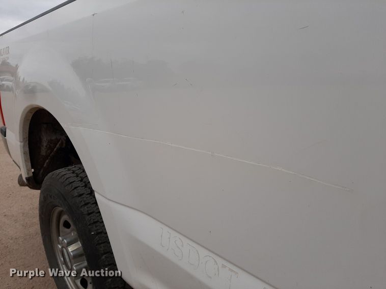 image for item KD9211 2020 Ford F250 Super Duty  Crew Cab pickup truck