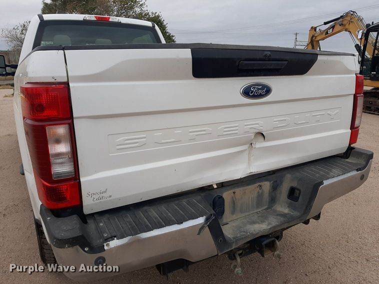 image for item KD9211 2020 Ford F250 Super Duty  Crew Cab pickup truck