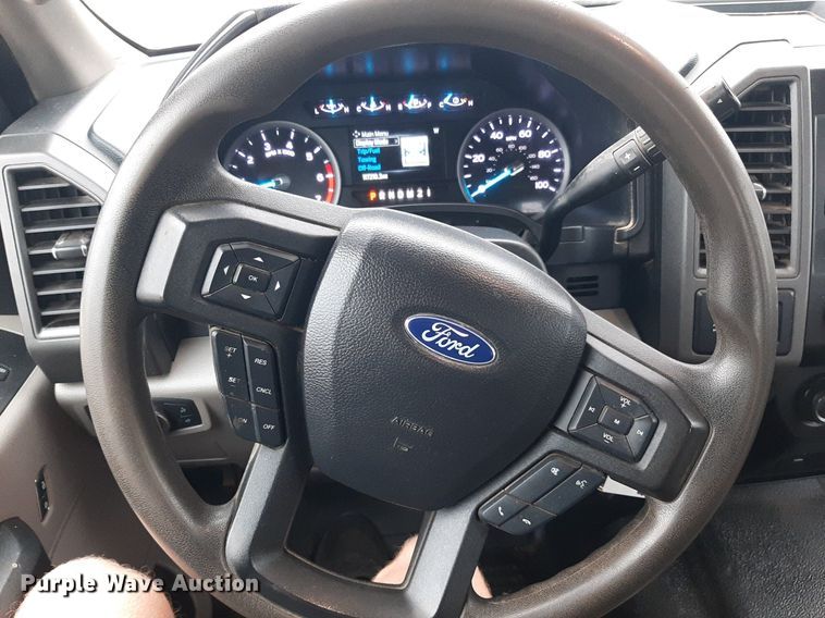 image for item KD9211 2020 Ford F250 Super Duty  Crew Cab pickup truck