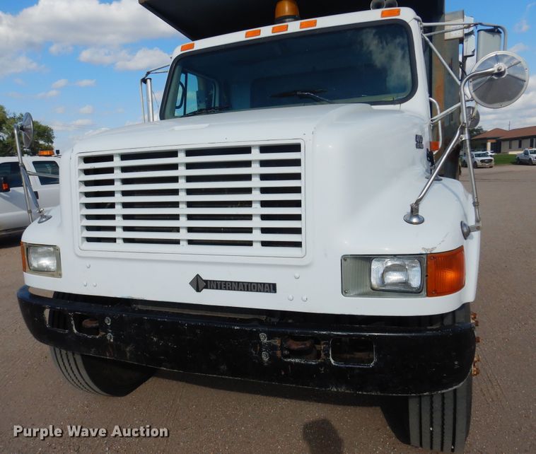 image for item KD9212 2001 International 4700  dump truck