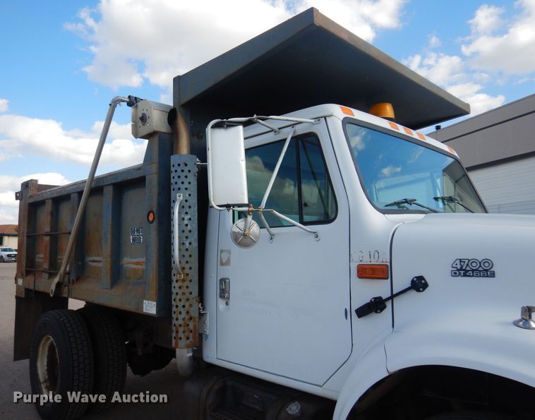 image for item KD9212 2001 International 4700  dump truck