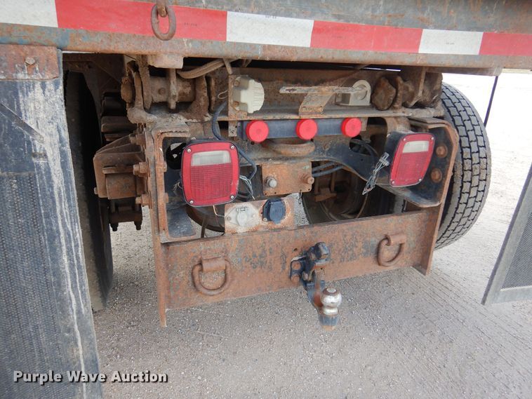 image for item KD9212 2001 International 4700  dump truck