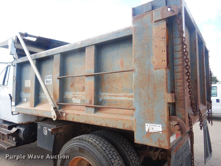 image for item KD9212 2001 International 4700  dump truck