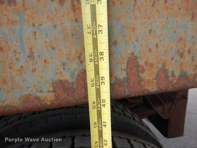 image for item KD9212 2001 International 4700  dump truck