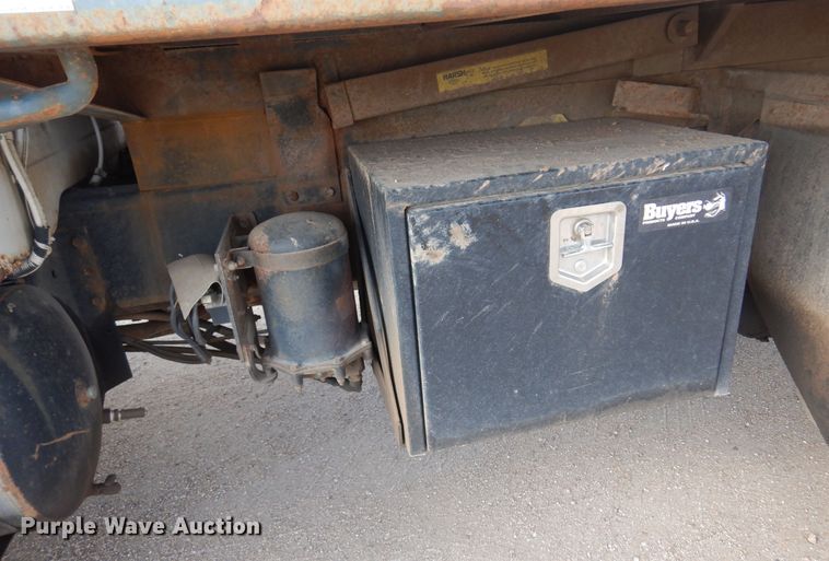 image for item KD9212 2001 International 4700  dump truck