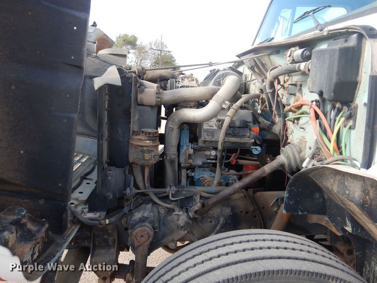 image for item KD9212 2001 International 4700  dump truck