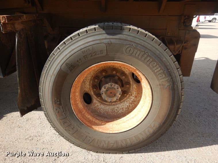 image for item KD9212 2001 International 4700  dump truck