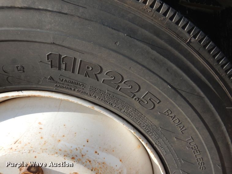 image for item KD9212 2001 International 4700  dump truck