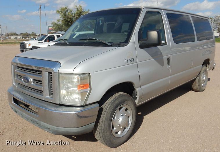 image for item KD9213 2010 Ford E350 Super Duty  van