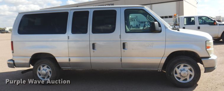 image for item KD9213 2010 Ford E350 Super Duty  van