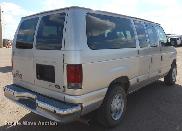 image for item KD9213 2010 Ford E350 Super Duty  van