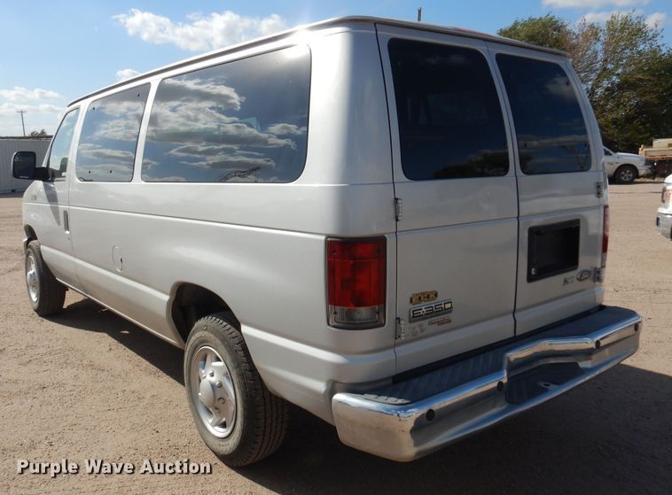 image for item KD9213 2010 Ford E350 Super Duty  van