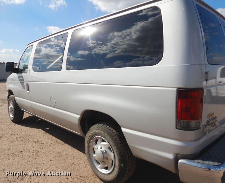 image for item KD9213 2010 Ford E350 Super Duty  van
