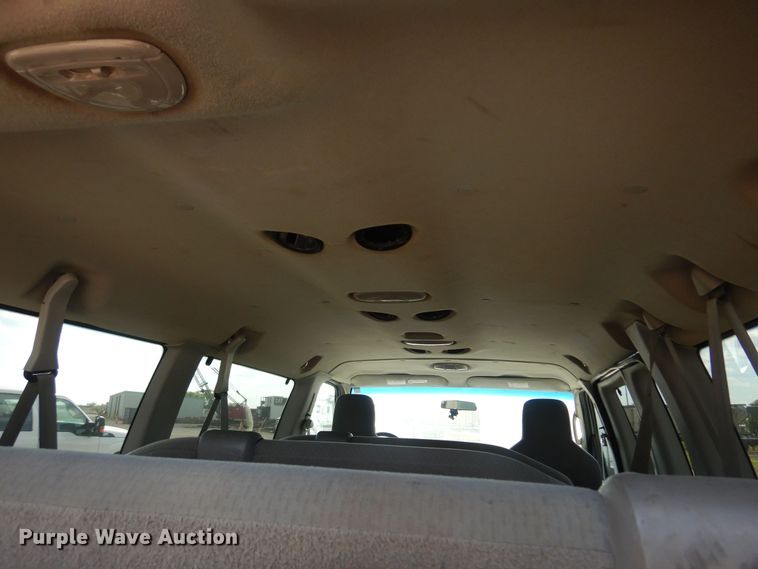 image for item KD9213 2010 Ford E350 Super Duty  van