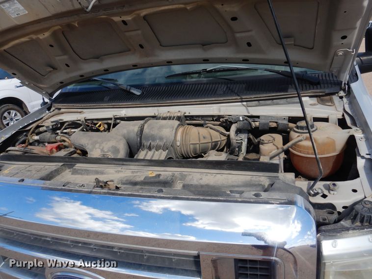 image for item KD9213 2010 Ford E350 Super Duty  van