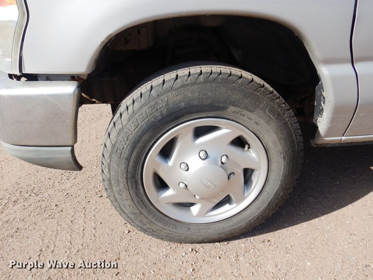 image for item KD9213 2010 Ford E350 Super Duty  van