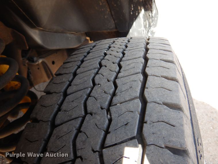 image for item KD9213 2010 Ford E350 Super Duty  van