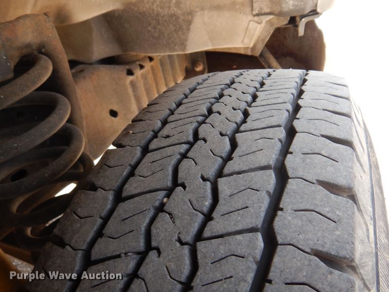 image for item KD9213 2010 Ford E350 Super Duty  van