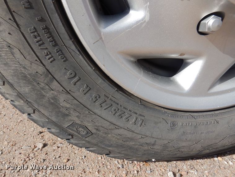 image for item KD9213 2010 Ford E350 Super Duty  van