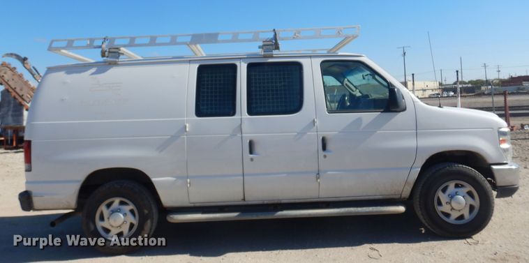 image for item KD9216 2013 Ford E250  van