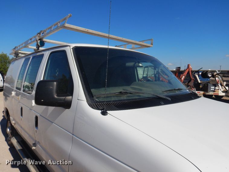 image for item KD9216 2013 Ford E250  van