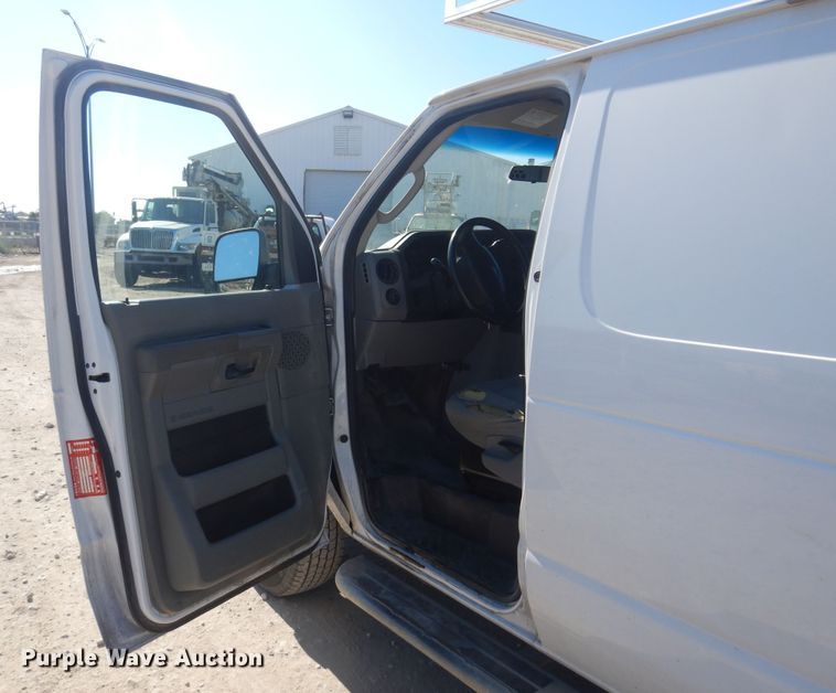 image for item KD9216 2013 Ford E250  van