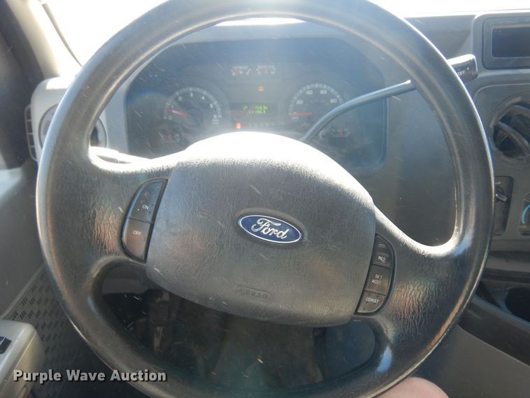 image for item KD9216 2013 Ford E250  van