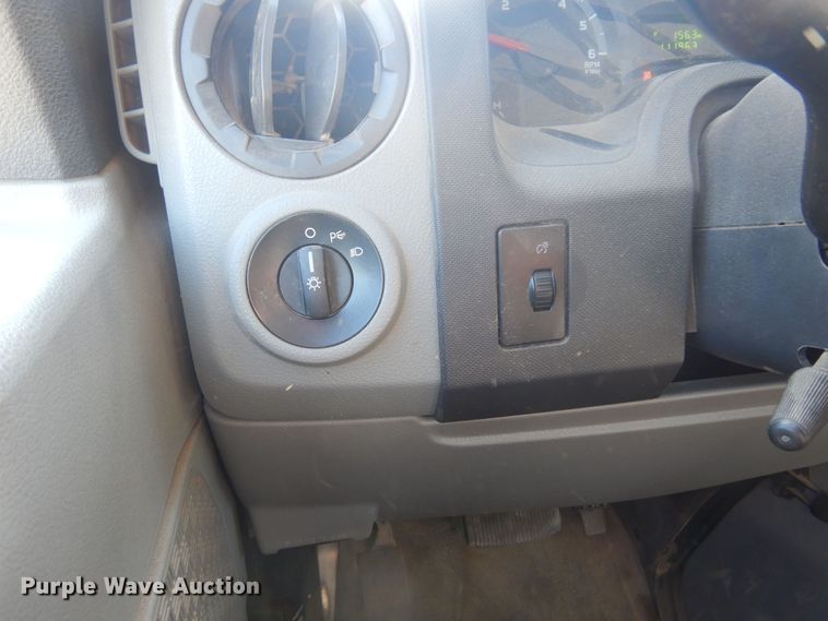 image for item KD9216 2013 Ford E250  van