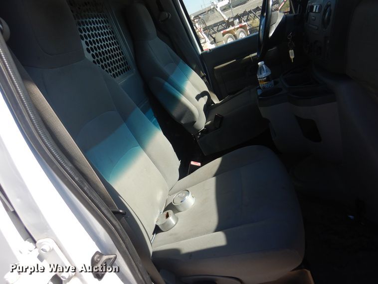 image for item KD9216 2013 Ford E250  van