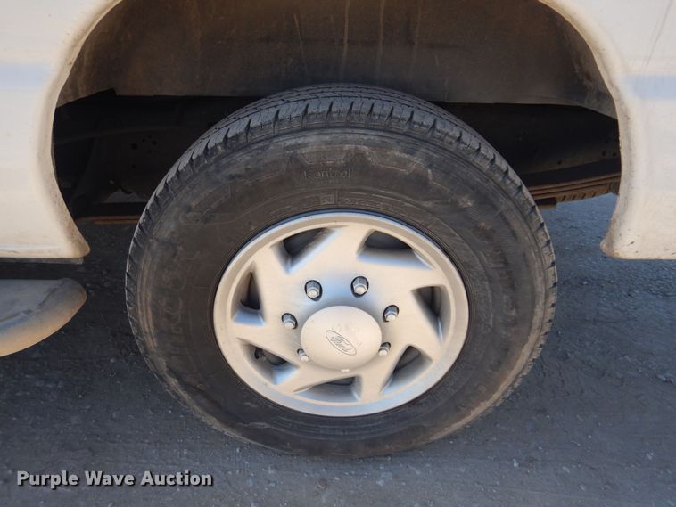 image for item KD9216 2013 Ford E250  van