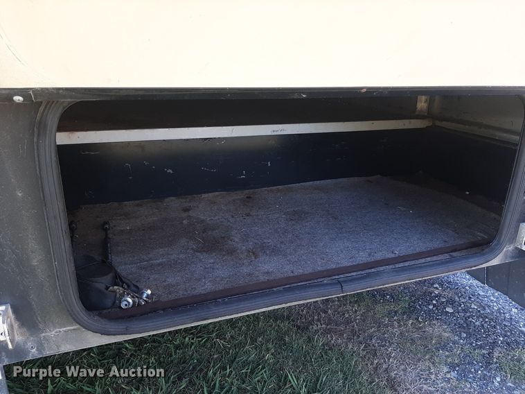 image for item KD9226 1999 Ford E450  RV