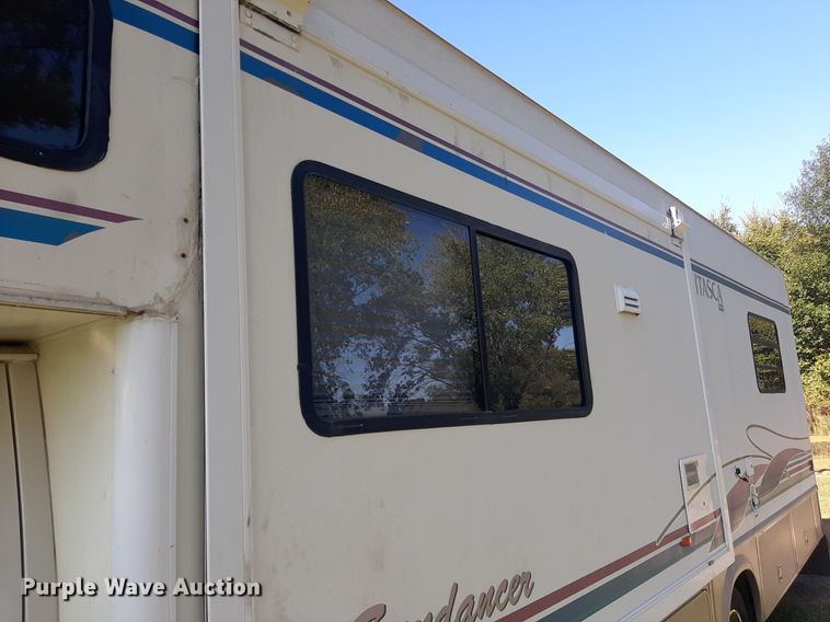 image for item KD9226 1999 Ford E450  RV