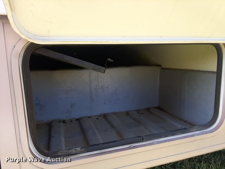 image for item KD9226 1999 Ford E450  RV