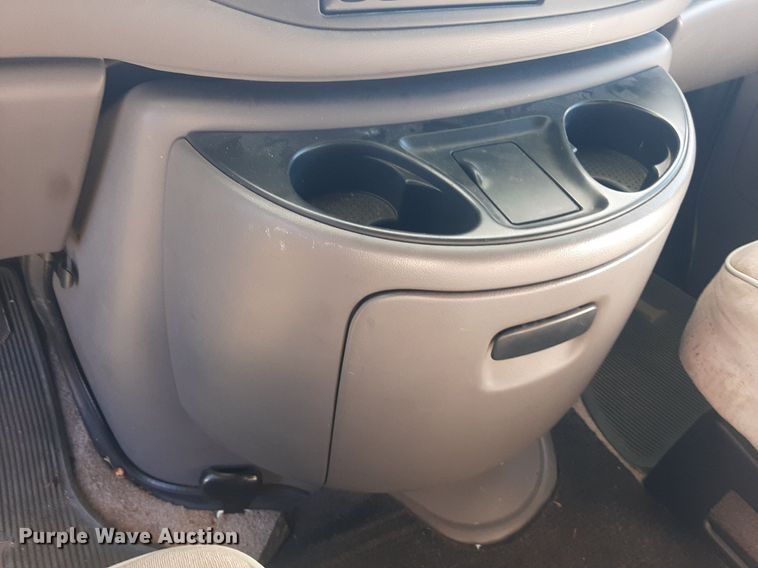 image for item KD9226 1999 Ford E450  RV