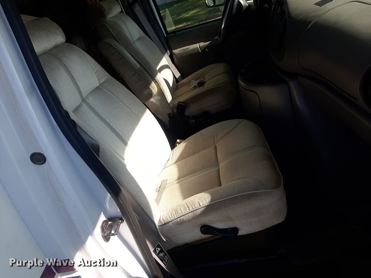 image for item KD9226 1999 Ford E450  RV