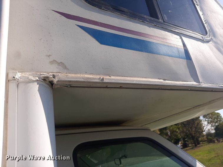 image for item KD9226 1999 Ford E450  RV