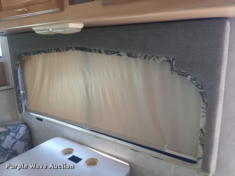 image for item KD9226 1999 Ford E450  RV