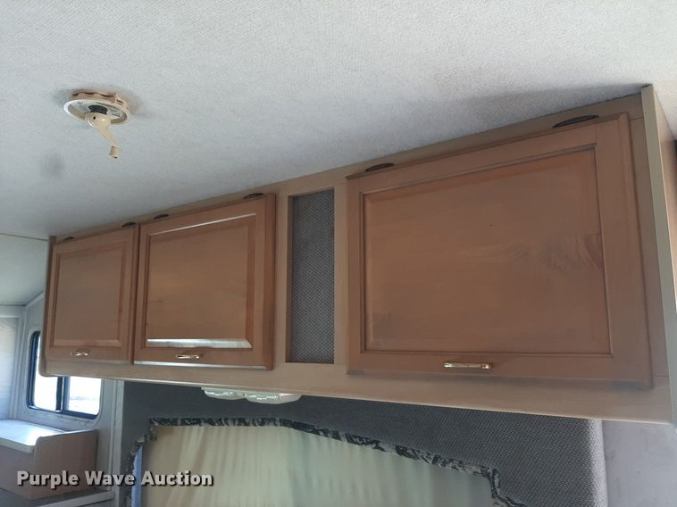 image for item KD9226 1999 Ford E450  RV