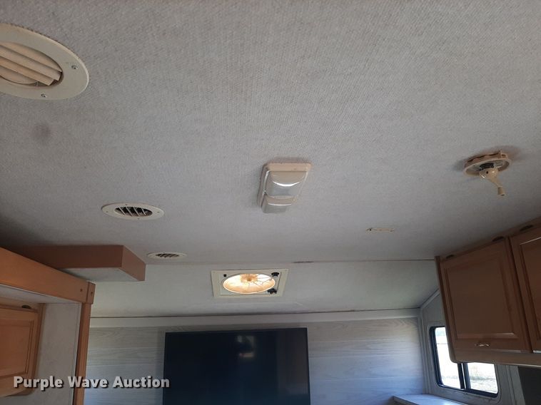 image for item KD9226 1999 Ford E450  RV