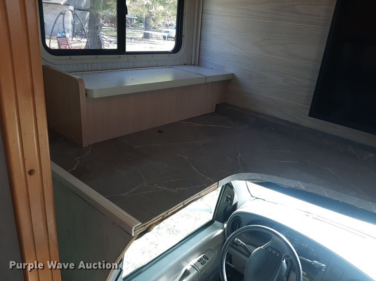 image for item KD9226 1999 Ford E450  RV