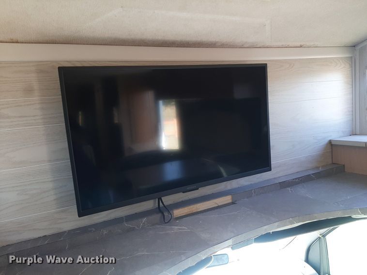 image for item KD9226 1999 Ford E450  RV