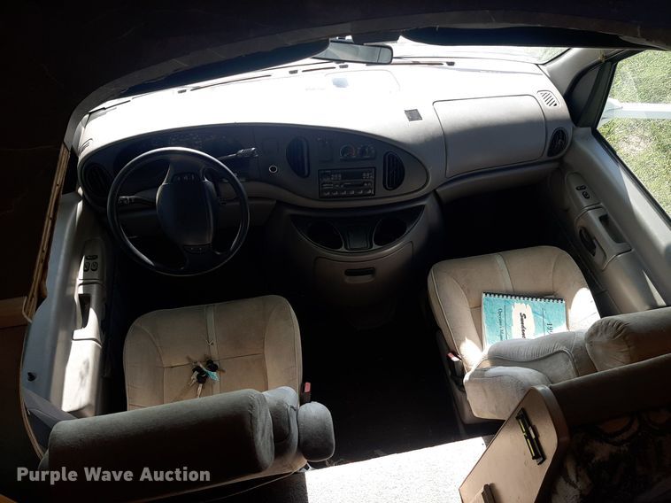 image for item KD9226 1999 Ford E450  RV