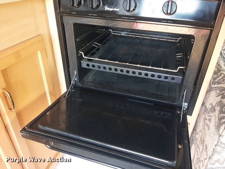 image for item KD9226 1999 Ford E450  RV