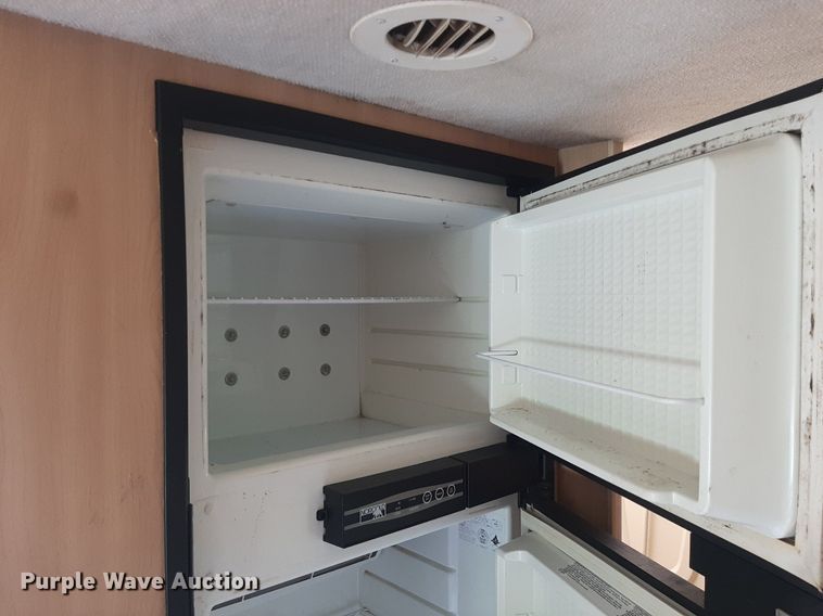 image for item KD9226 1999 Ford E450  RV